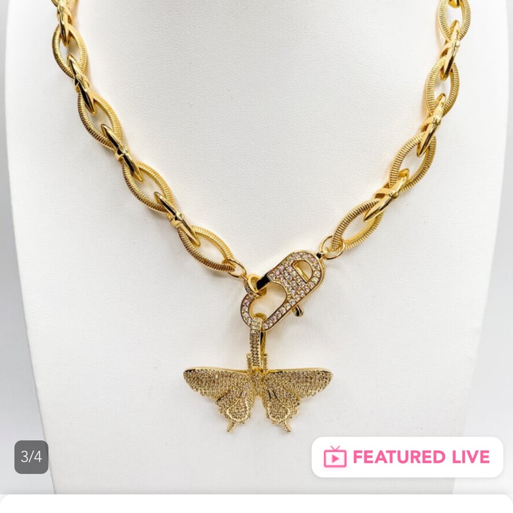 Melania Clara Butterfly Necklace